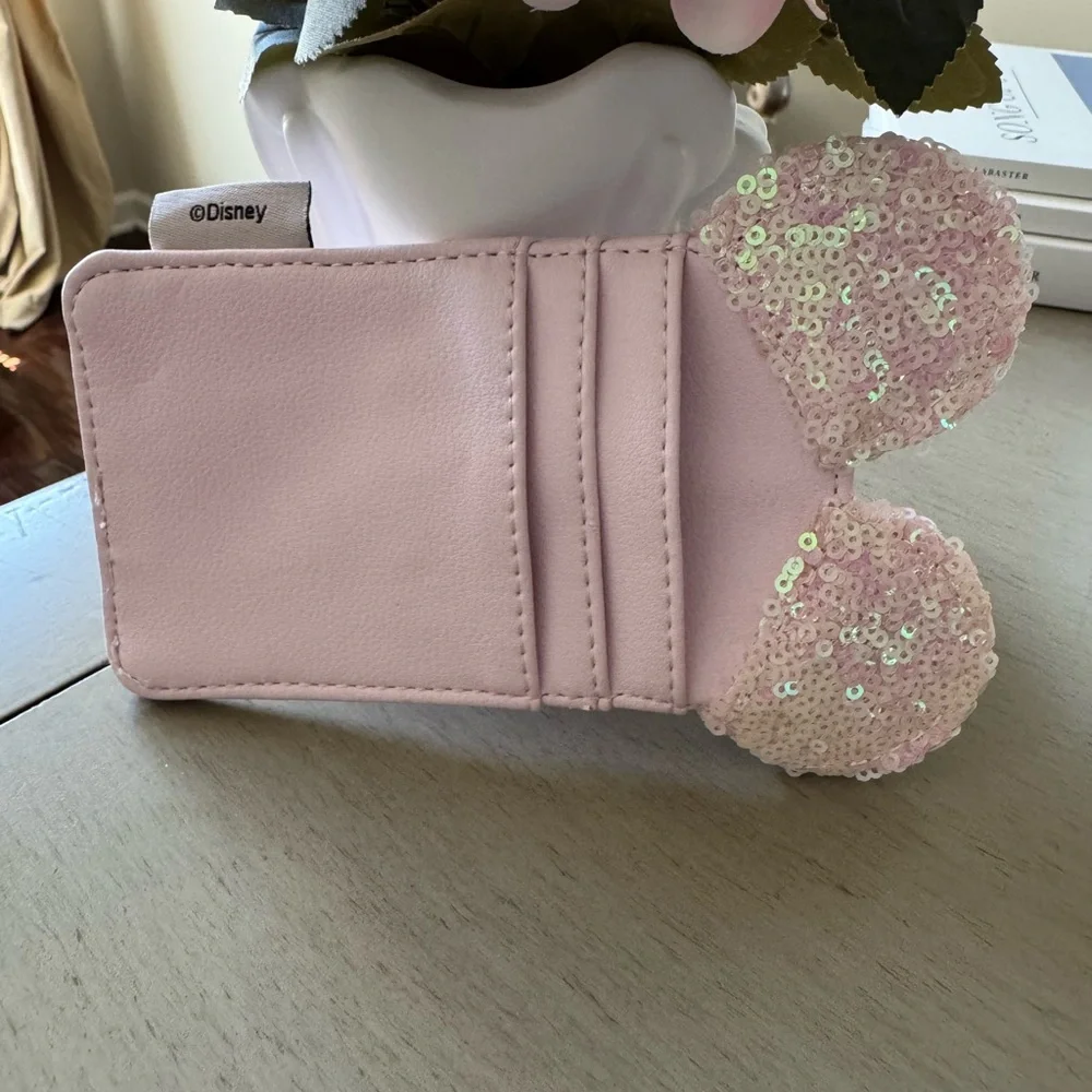 Disney Loungefly Minnie Wallet - Picture 2 of 4